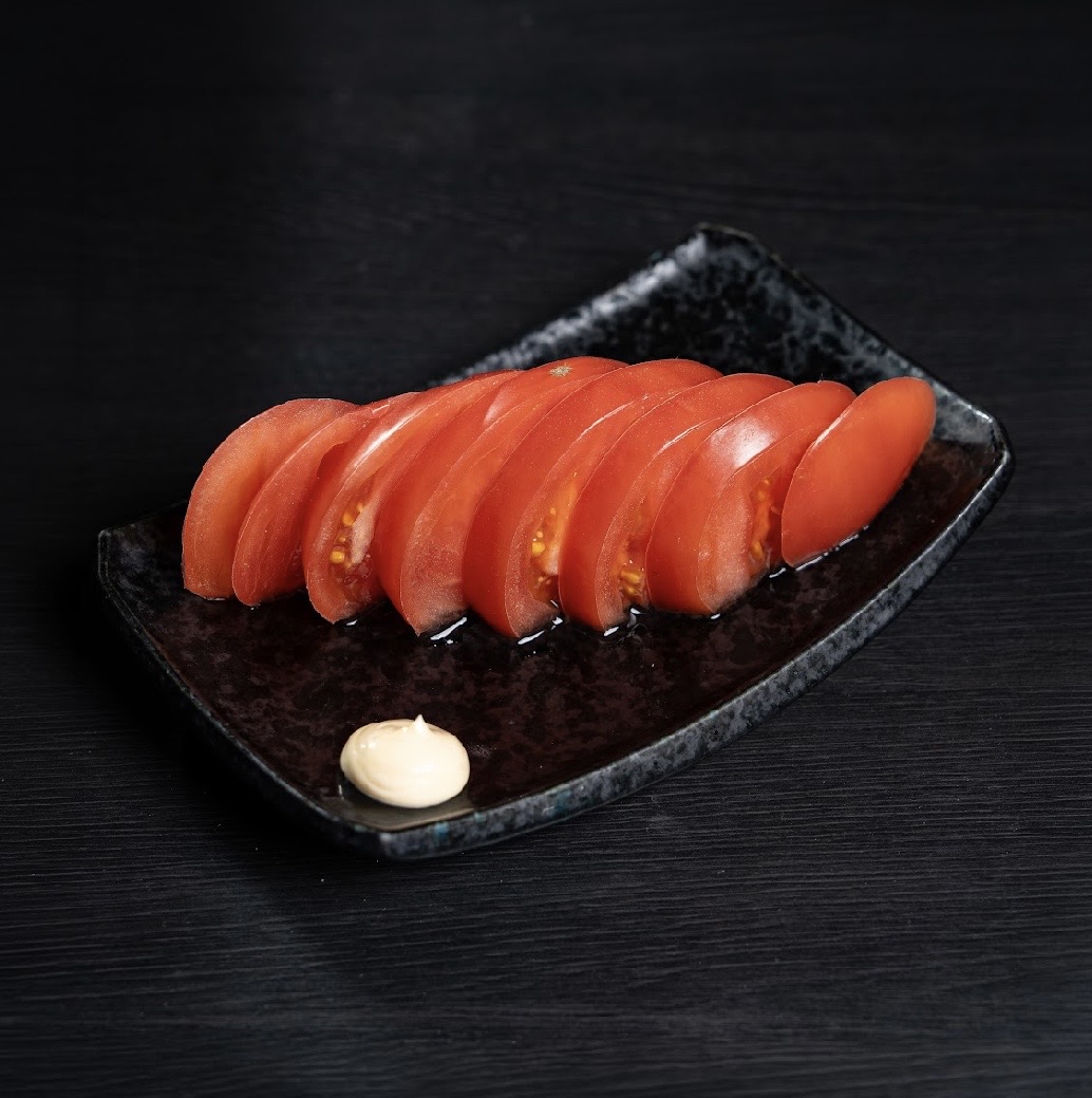 冷トマトの盛り付け
