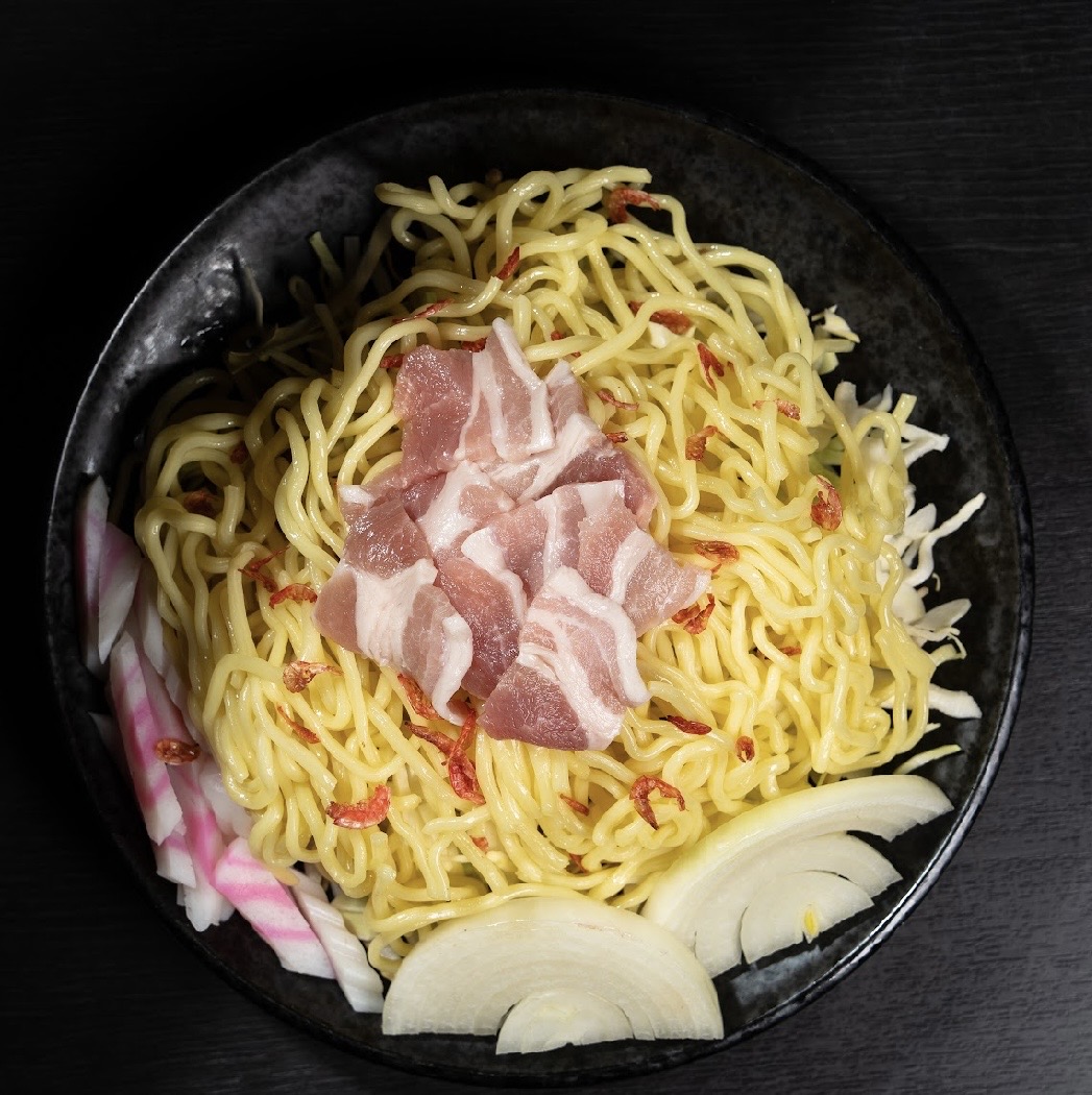焼きそばの盛り付け