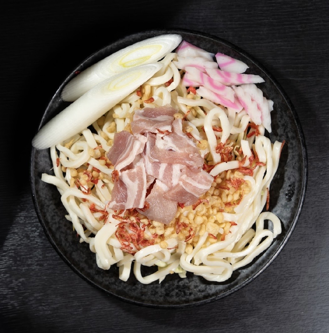 焼きうどんの盛り付け